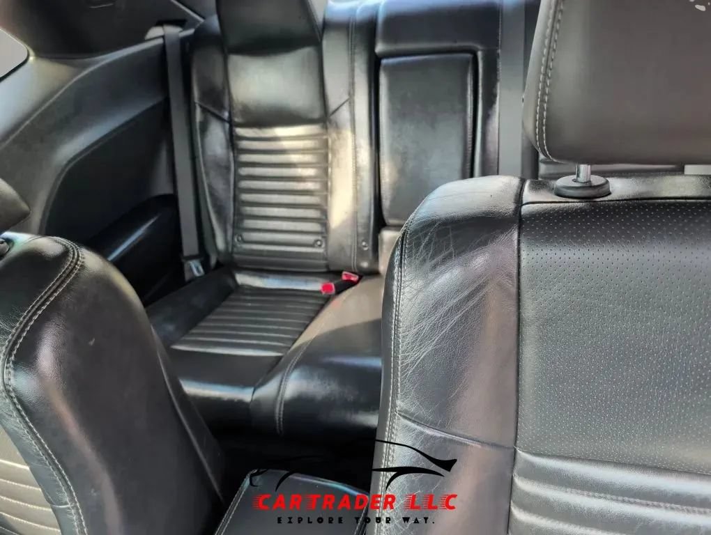 Used 2013 Dodge Challenger R/T Plus RWD image 23