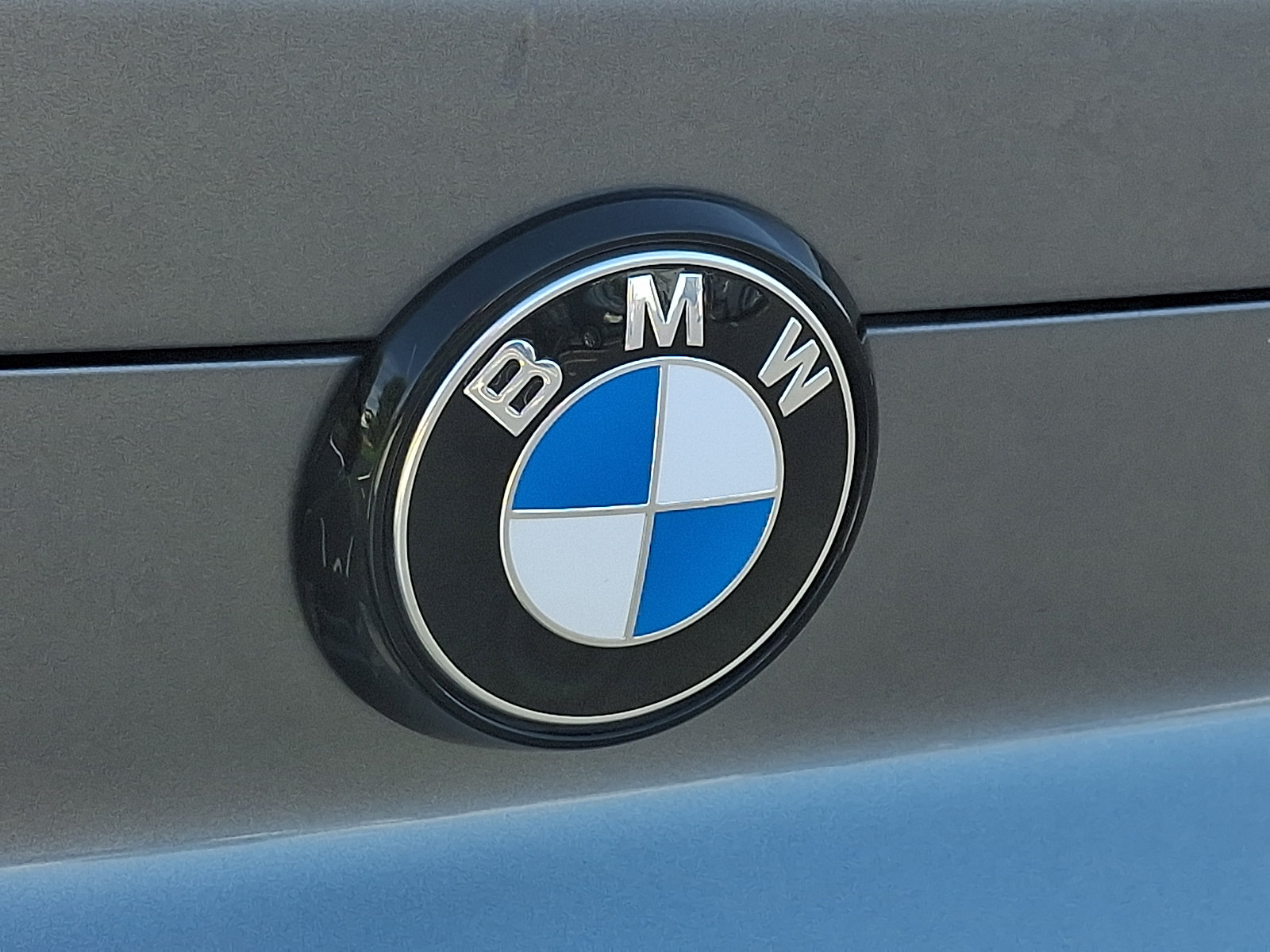 Used 2025 BMW X6 xDrive40i w/ Climate Comfort Package AWD/4WD image 37