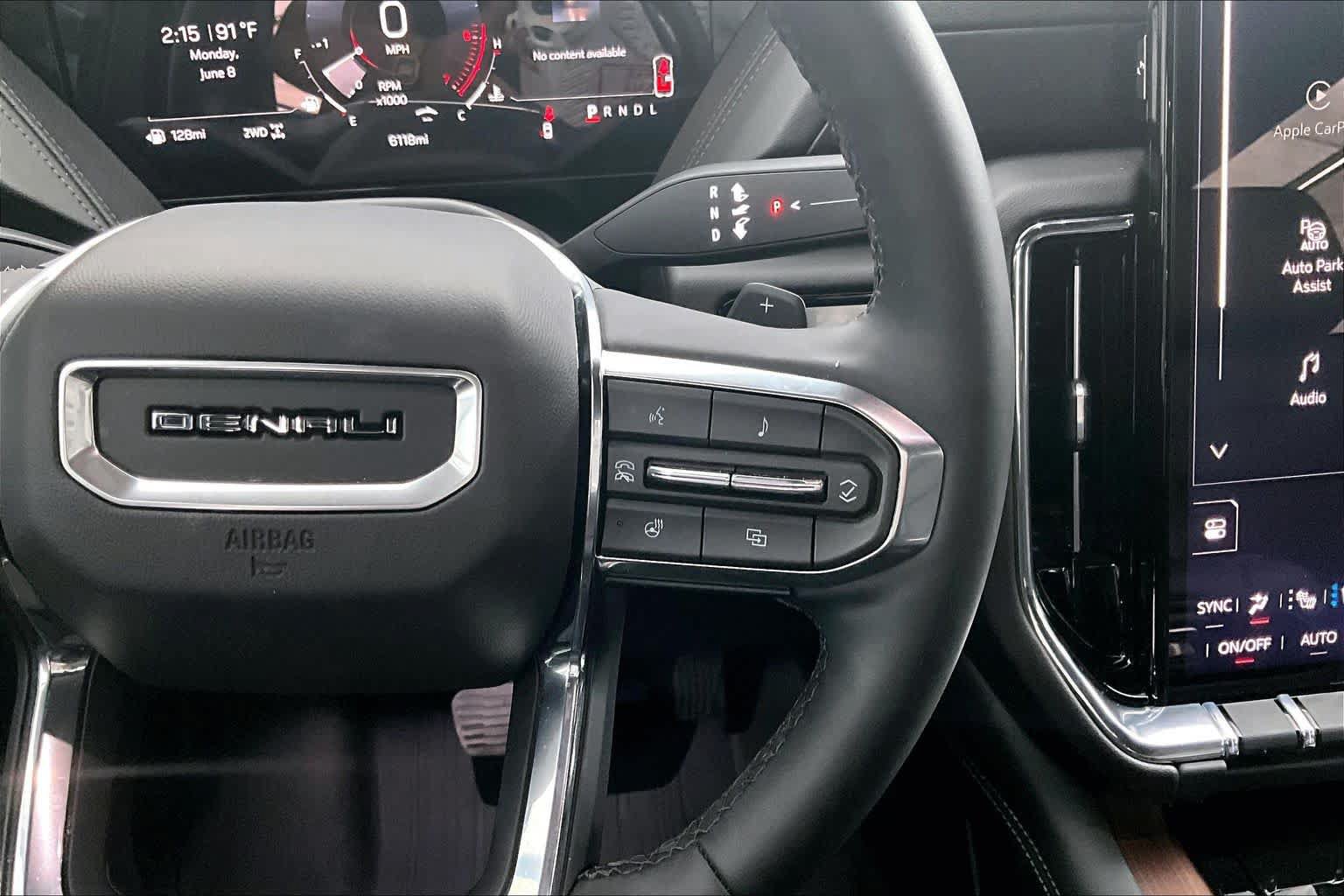 Used 2026 GMC Yukon Denali AWD/4WD image 25