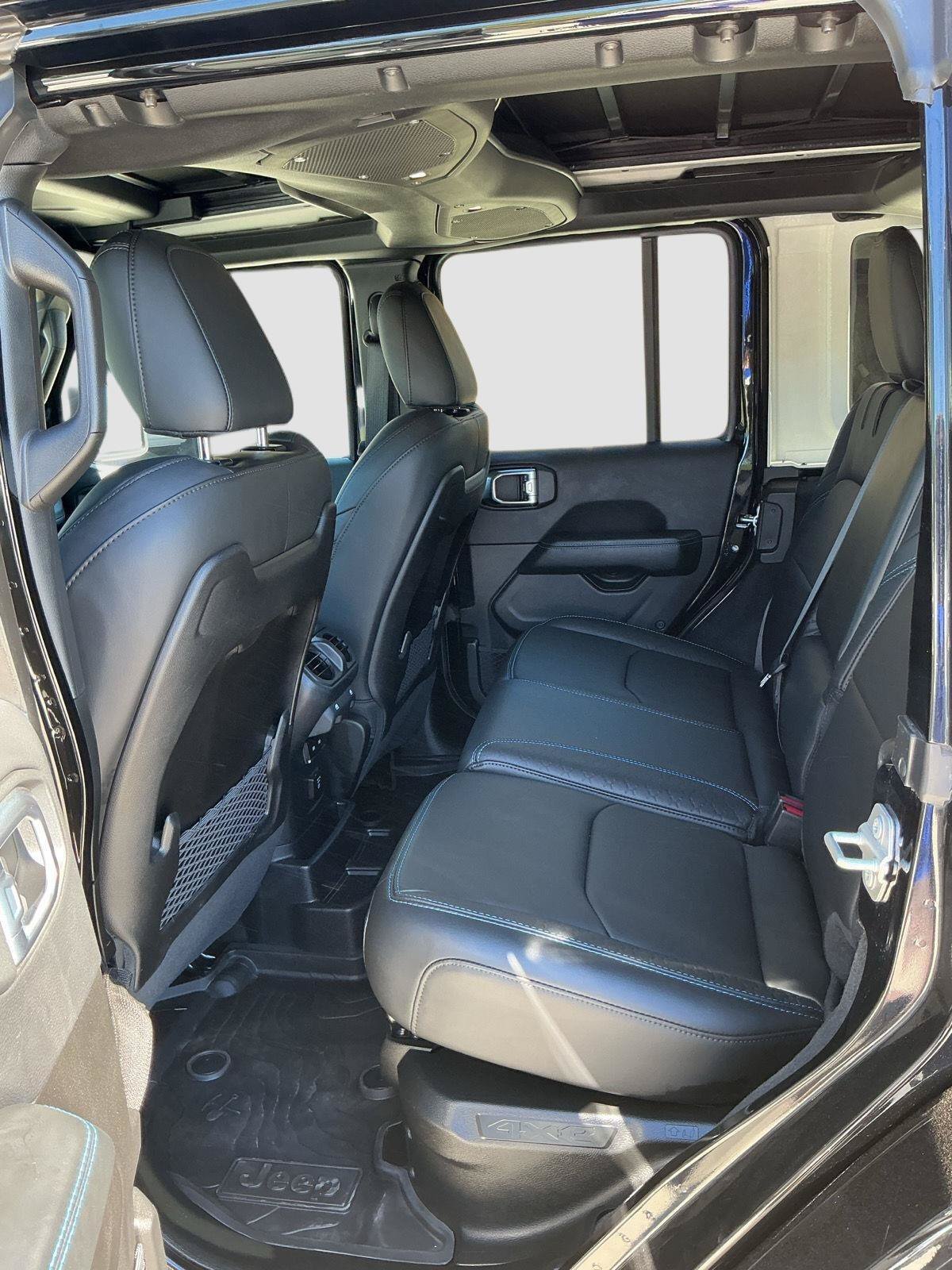 Used 2024 Jeep Wrangler High Altitude AWD/4WD image 17