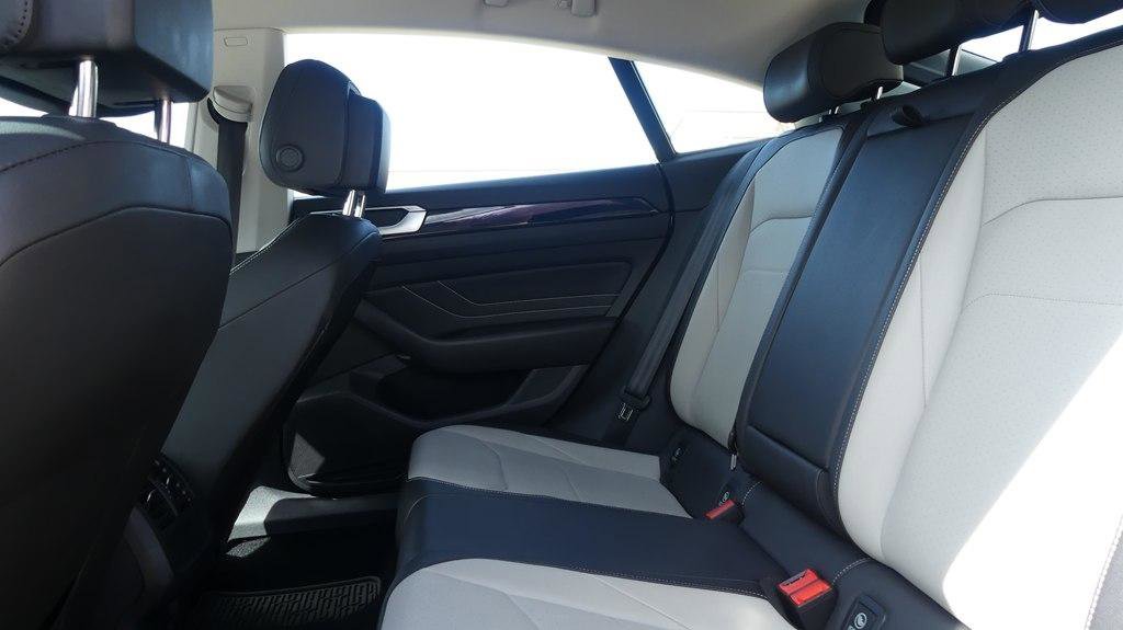 Used 2021 Volkswagen Arteon SE FWD image 34