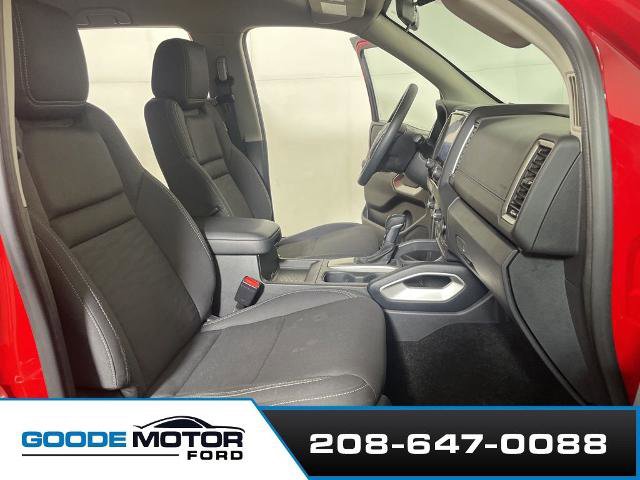 Used 2022 Nissan Frontier SV w/ Technology Package image 21