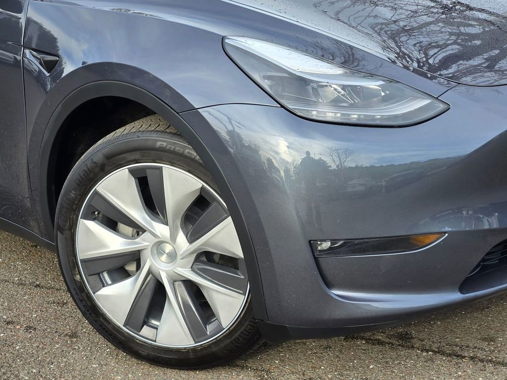 Used 2023 Tesla Model Y Long Range image 9