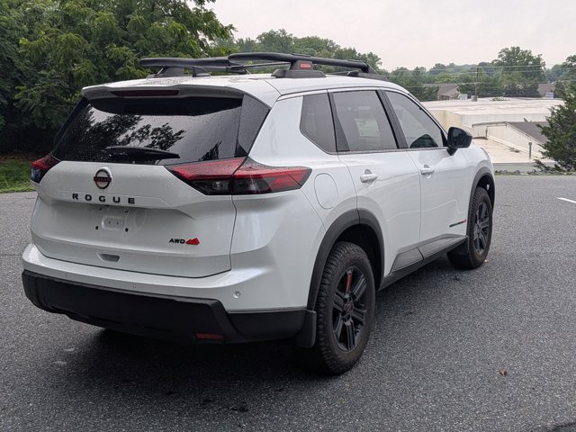 Used 2026 Nissan Rogue SV AWD/4WD image 5