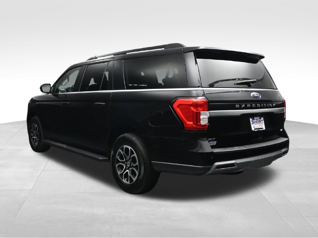 Used 2024 Ford Expedition Max XLT AWD/4WD image 3