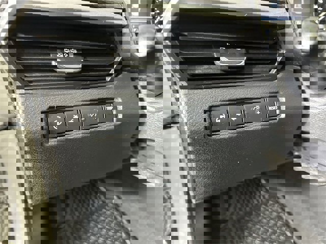 Used 2023 Nissan Altima 2.5 SV w/ SV Premium Package image 18