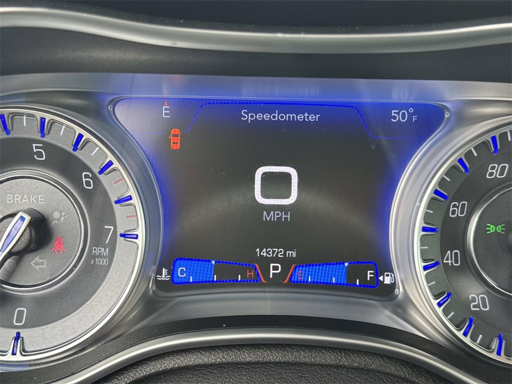 Used 2022 Chrysler 300 Touring w/ Sport Appearance Package image 50