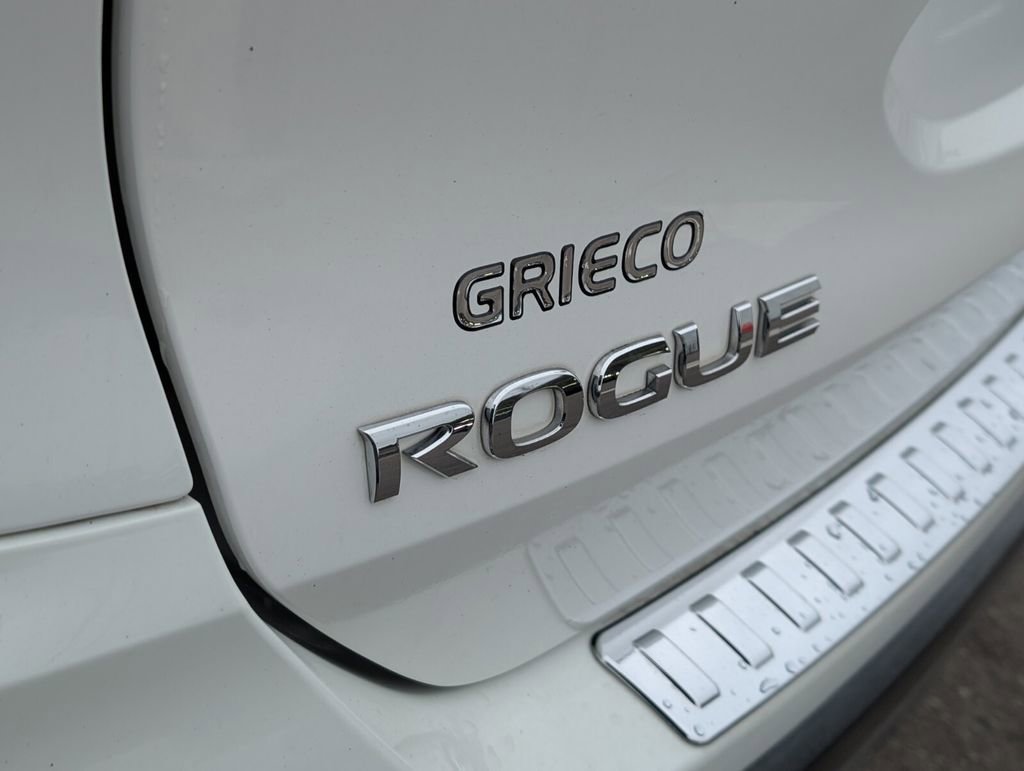 Used 2017 Nissan Rogue S image 13