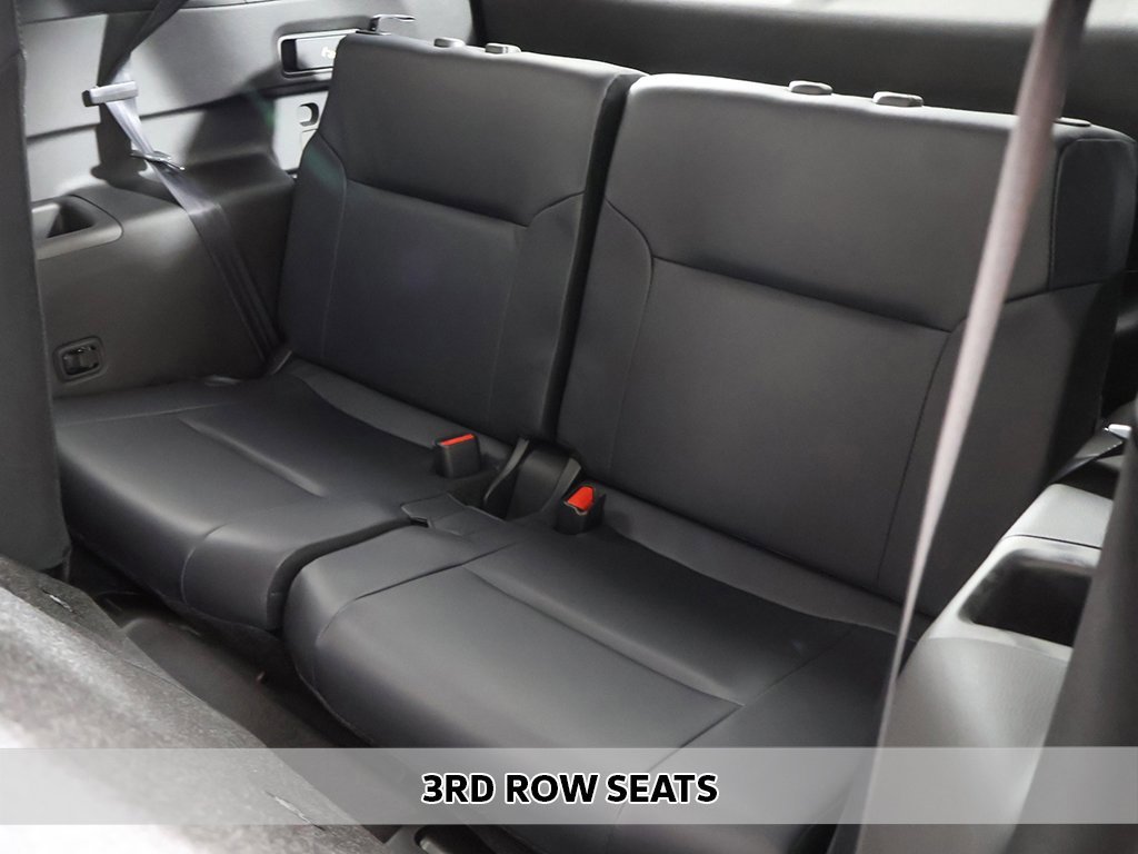 New 2025 Mitsubishi Outlander SE image 10