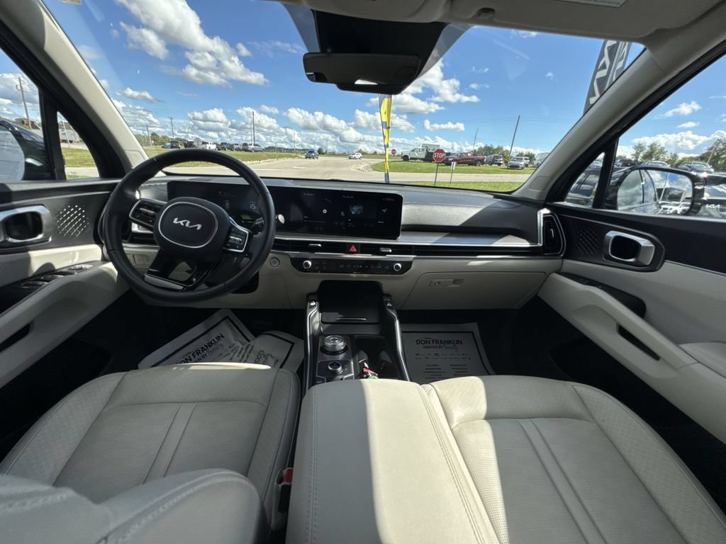 New 2025 Kia Sorento EX AWD/4WD image 10