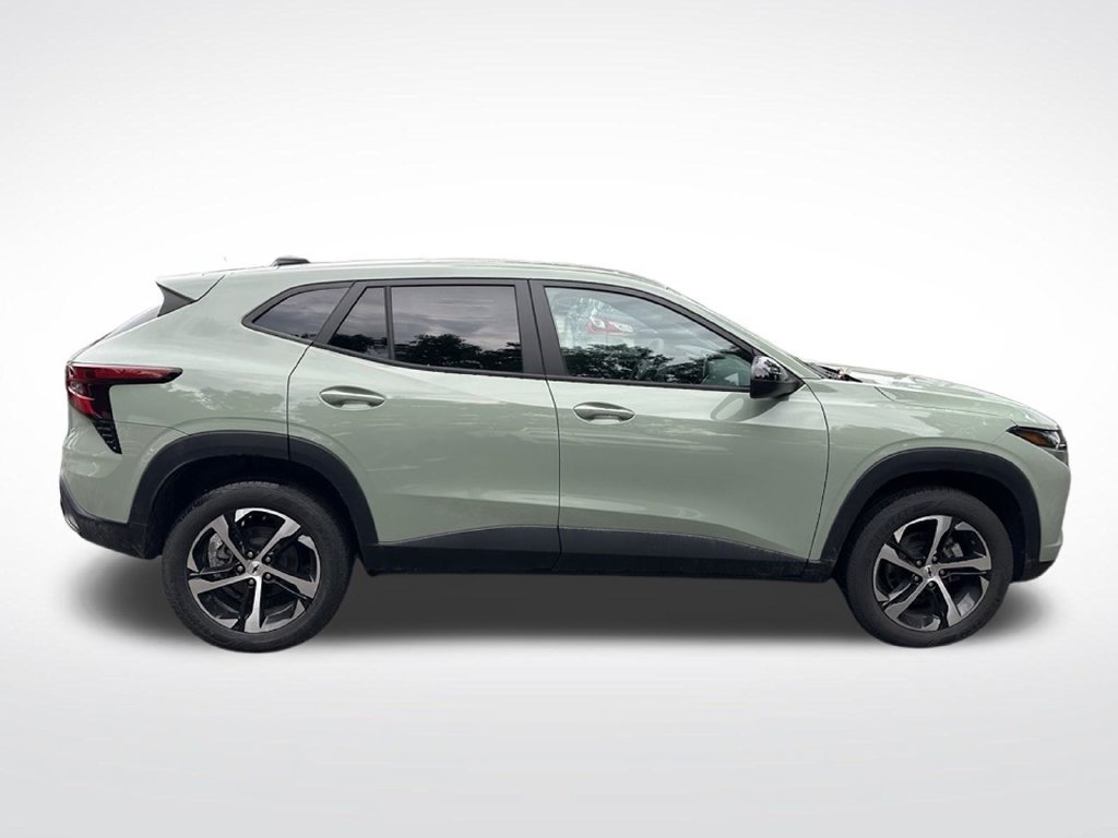 Used 2024 Chevrolet Trax RS FWD image 7