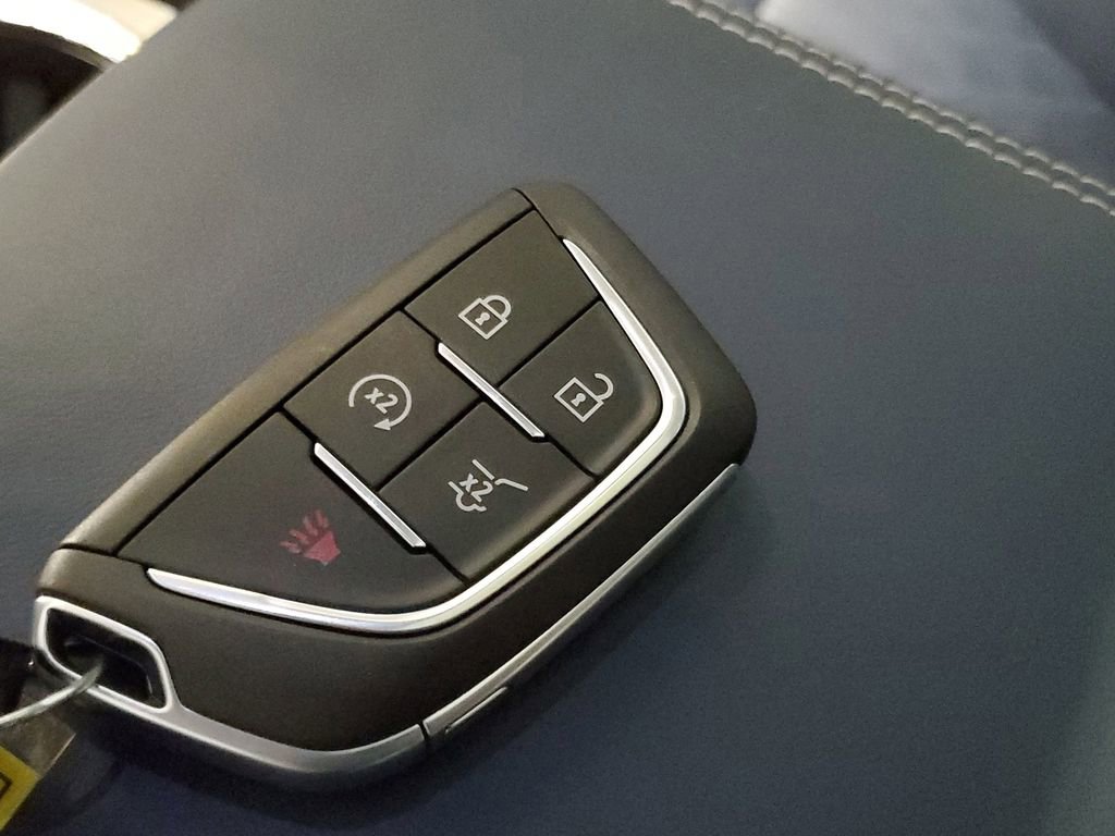 New 2026 Cadillac Vistiq Premium Luxury w/ LPO, Floor Liner Package image 25