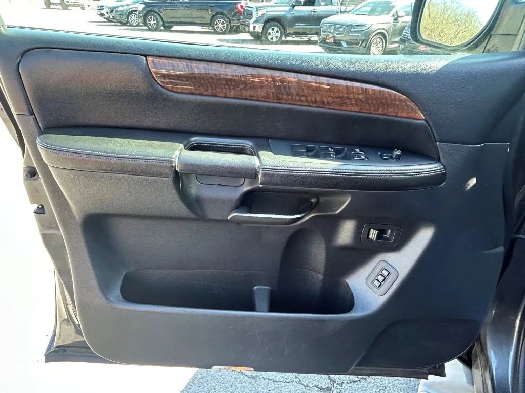 Used 2011 Nissan Armada Platinum w/ 2nd Row Captain Seat Pkg image 11