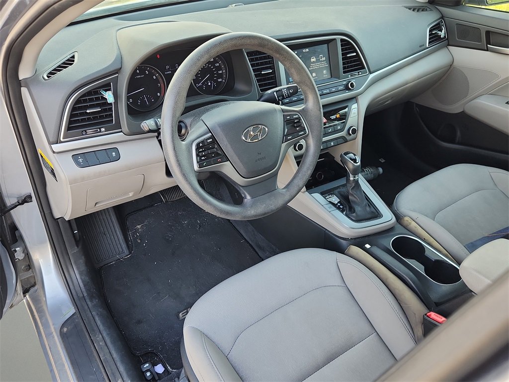 Used 2017 Hyundai Elantra SE image 12