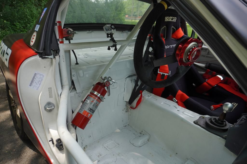 Used 1999 MAZDA MX-5 Miata RWD image 32