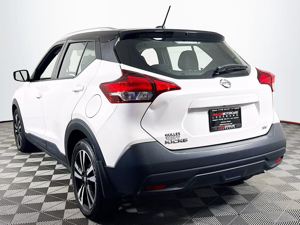 Used 2018 Nissan Kicks SV FWD image 5