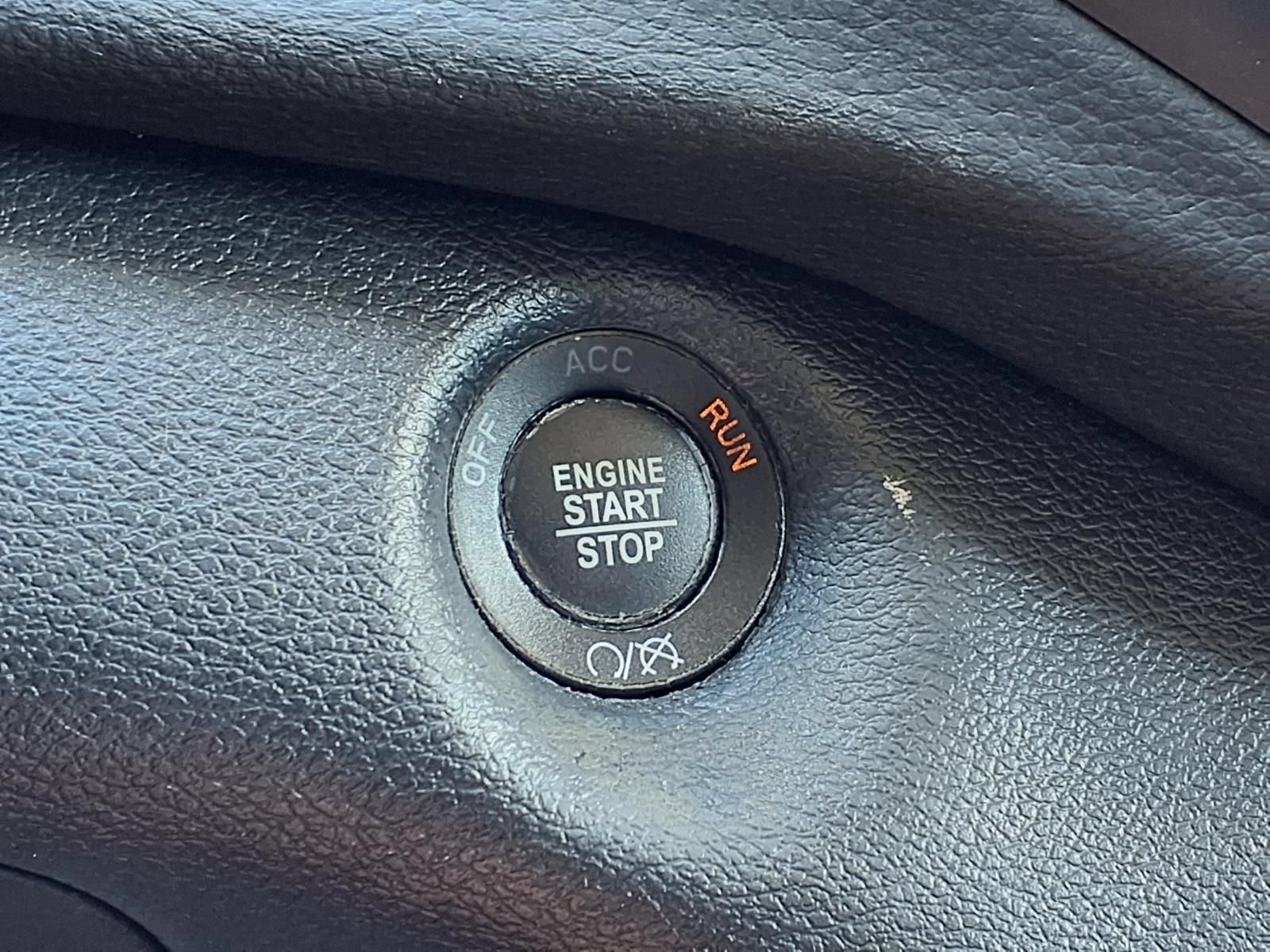 Used 2020 Jeep Cherokee Latitude Plus FWD image 28