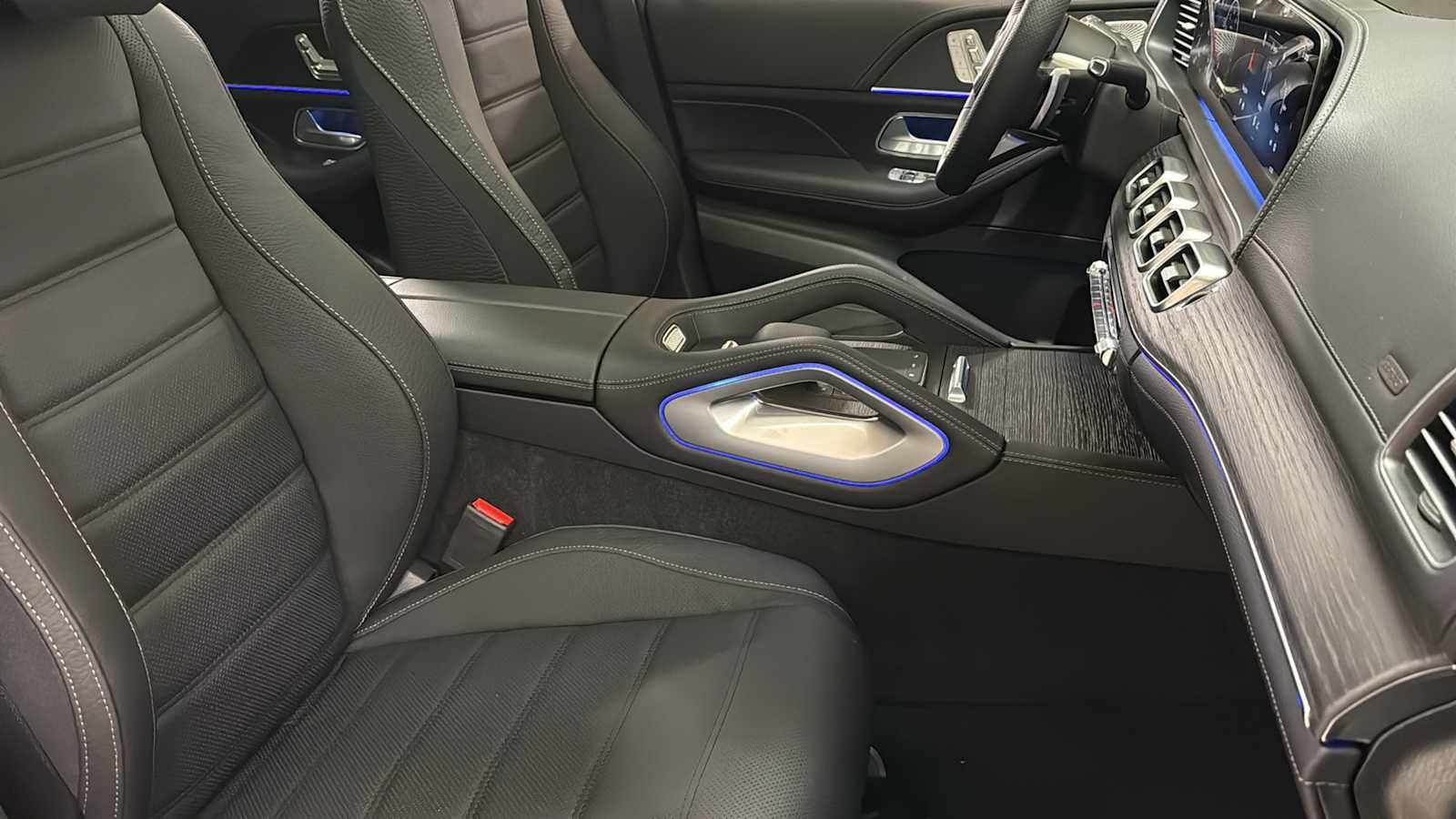 New 2026 Mercedes-Benz GLS 450 4MATIC image 38