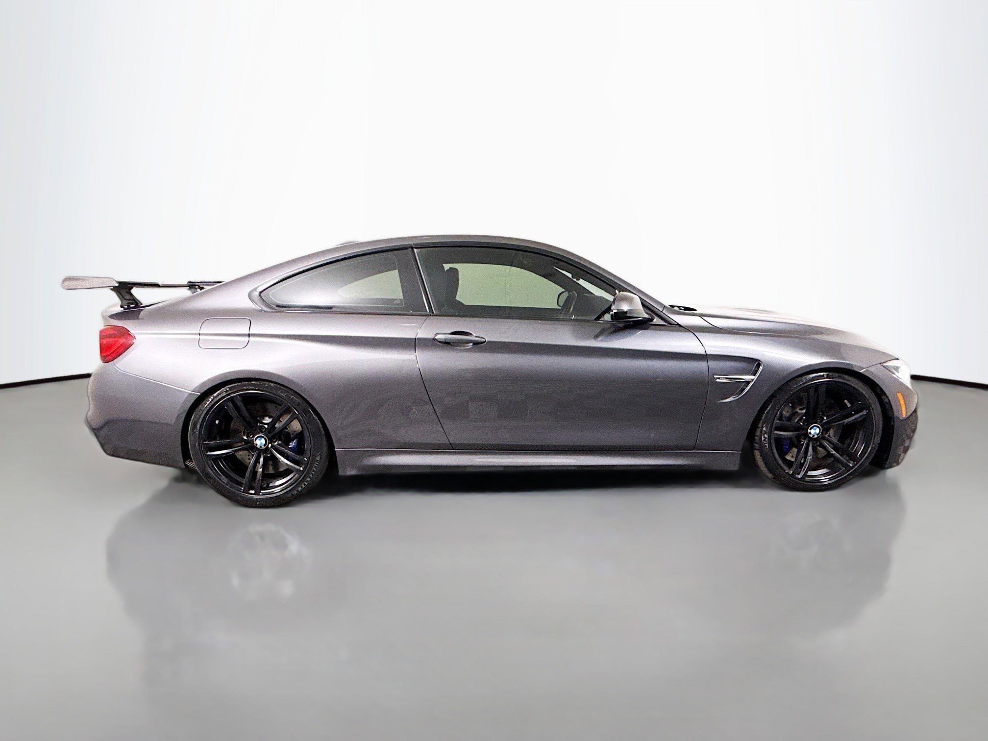 Used 2020 BMW M4 Coupe w/ M Driver's Package image 11