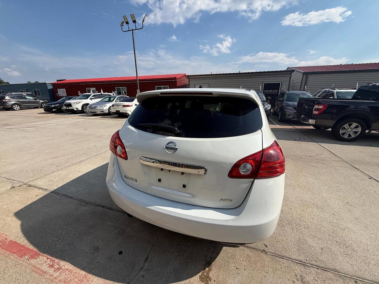 Used 2013 Nissan Rogue S image 7