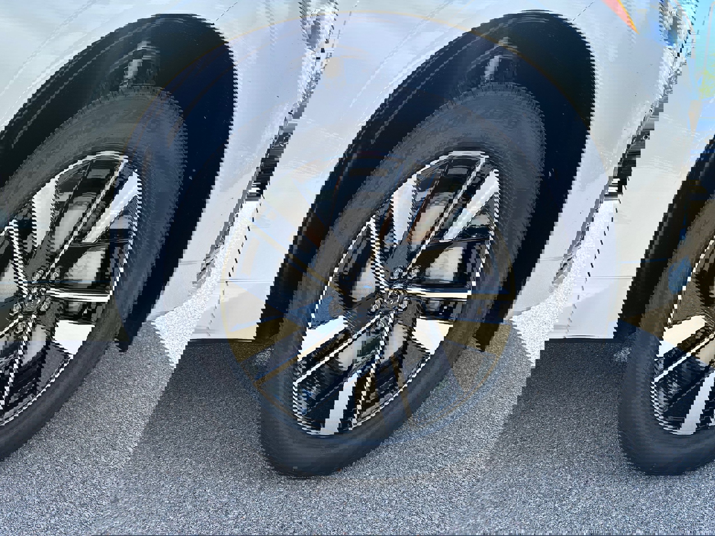 New 2026 Volvo XC60 B5 Core w/ Climate Package image 7