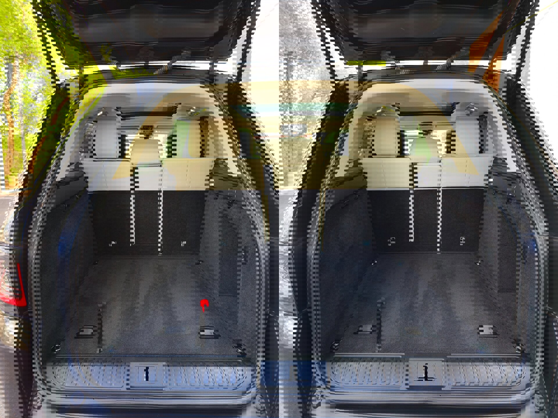 Used 2019 Land Rover Range Rover Sport HSE Dynamic image 32