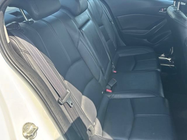 Used 2018 MAZDA MAZDA3 Touring FWD image 9