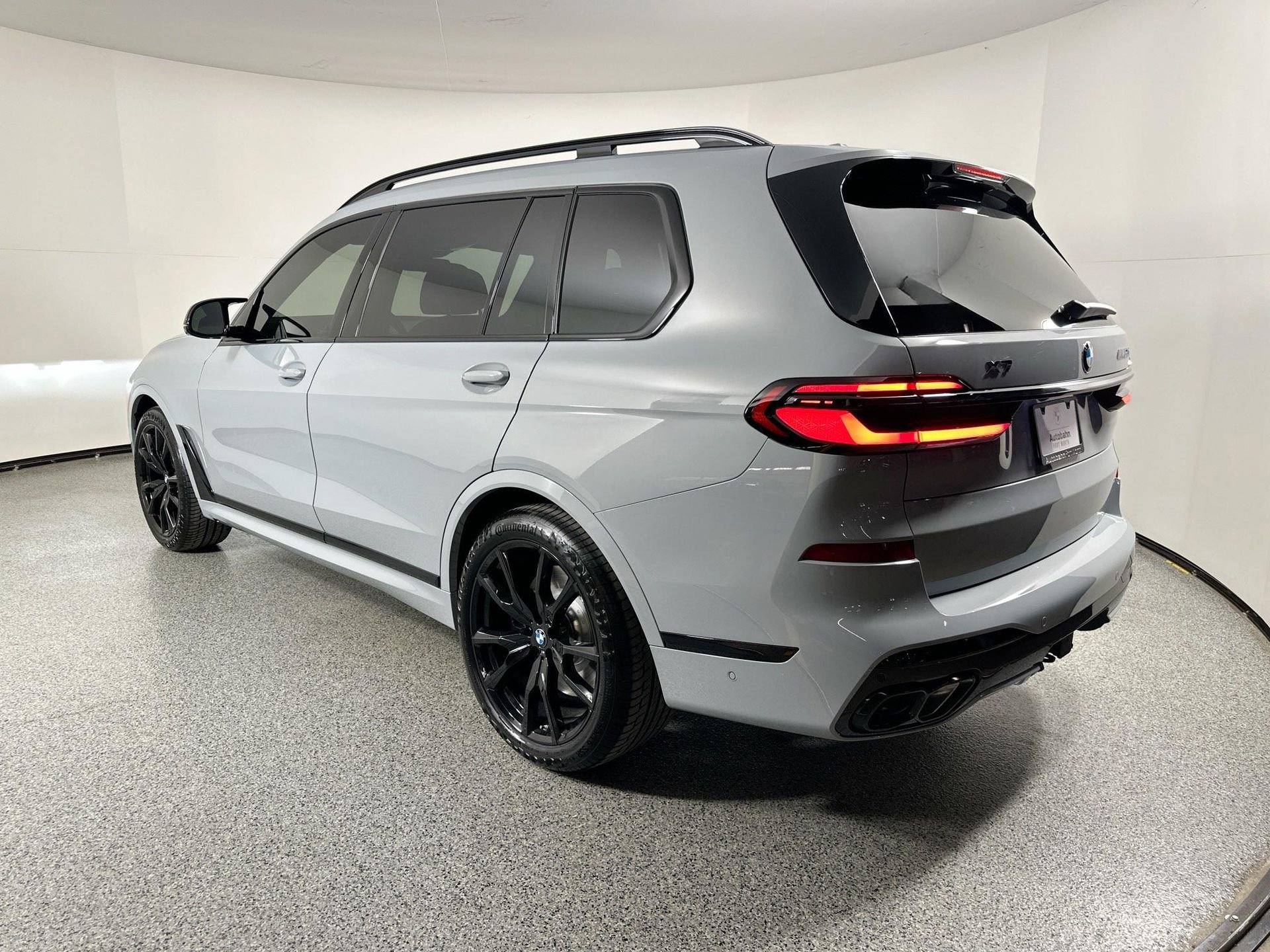 New 2026 BMW X7 M60i image 7