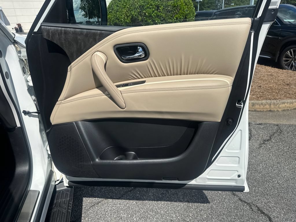Used 2024 Nissan Armada Platinum w/ Captain's Chairs Package RWD image 12
