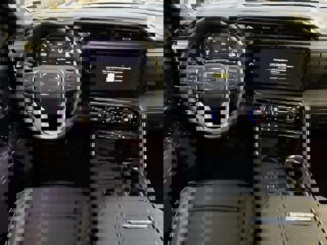 New 2026 GMC Sierra 2500 Denali w/ Denali Reserve Package image 13