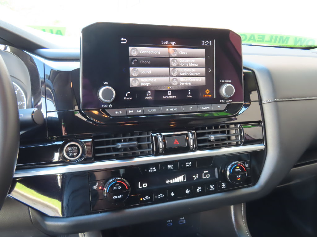 Used 2024 Nissan Pathfinder SV AWD/4WD image 19