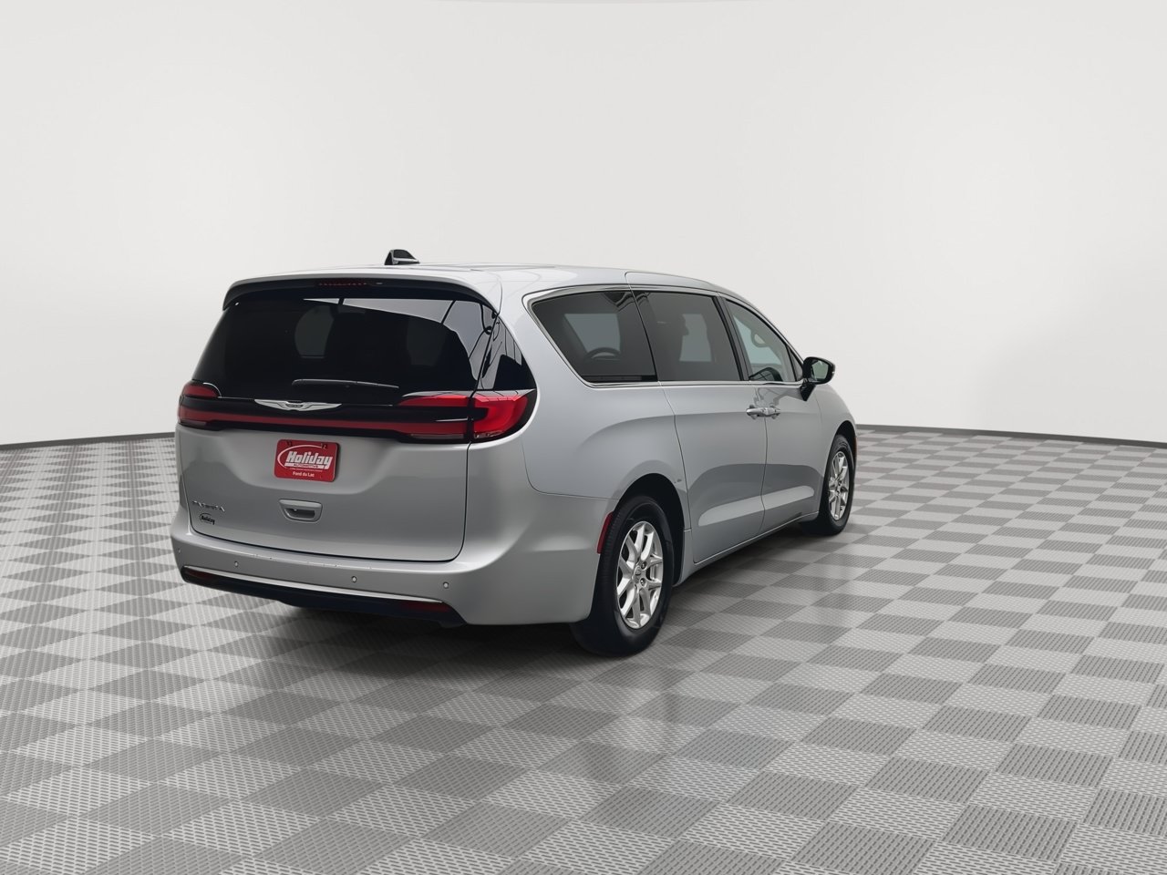 Used 2024 Chrysler Pacifica Touring-L FWD image 37