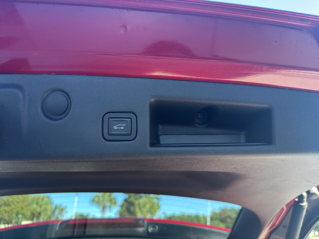 Used 2019 Chevrolet Equinox LT image 10