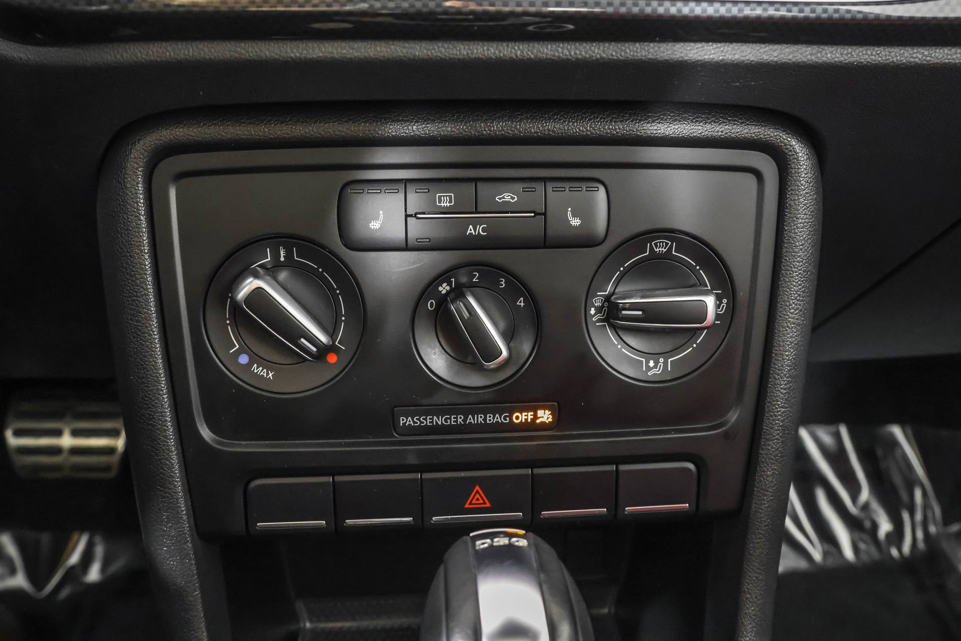 Used 2014 Volkswagen Beetle R-Line image 30