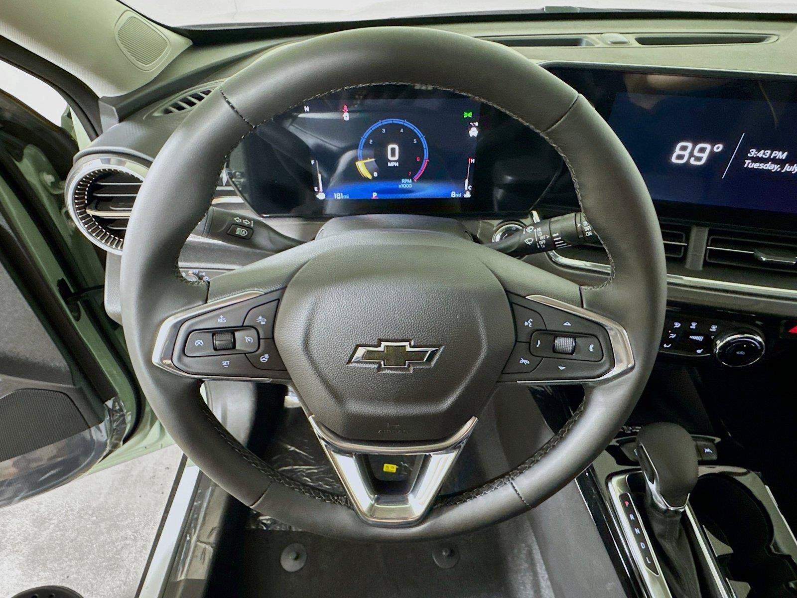 New 2026 Chevrolet Trax ACTIV w/ Sunroof Package FWD image 6