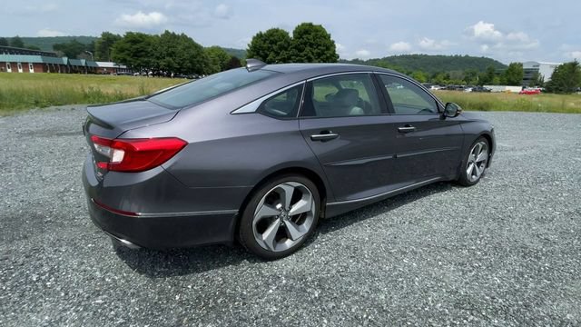 Used 2018 Honda Accord Touring image 4