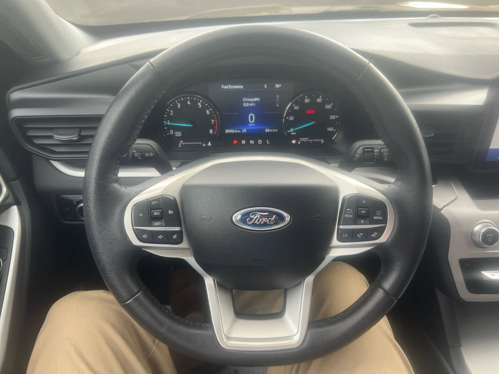 Used 2024 Ford Explorer XLT image 16