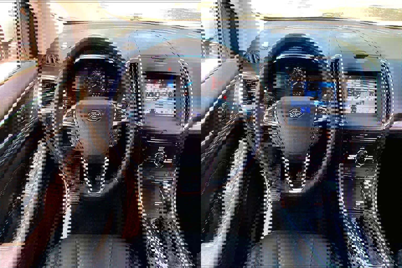 Used 2016 Ford Edge Titanium w/ Equipment Group 302A AWD/4WD image 6