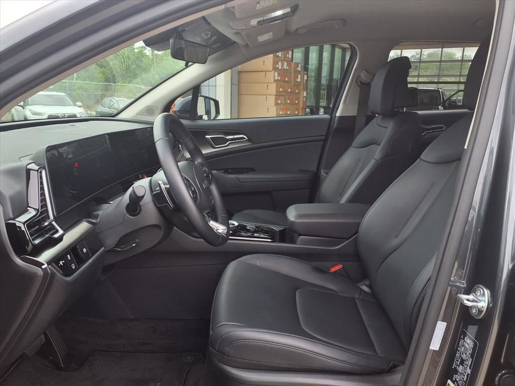 Used 2024 Kia Sportage EX AWD/4WD image 16