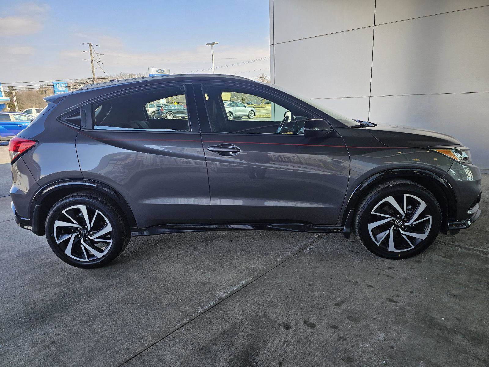 Used 2019 Honda HR-V Sport image 6
