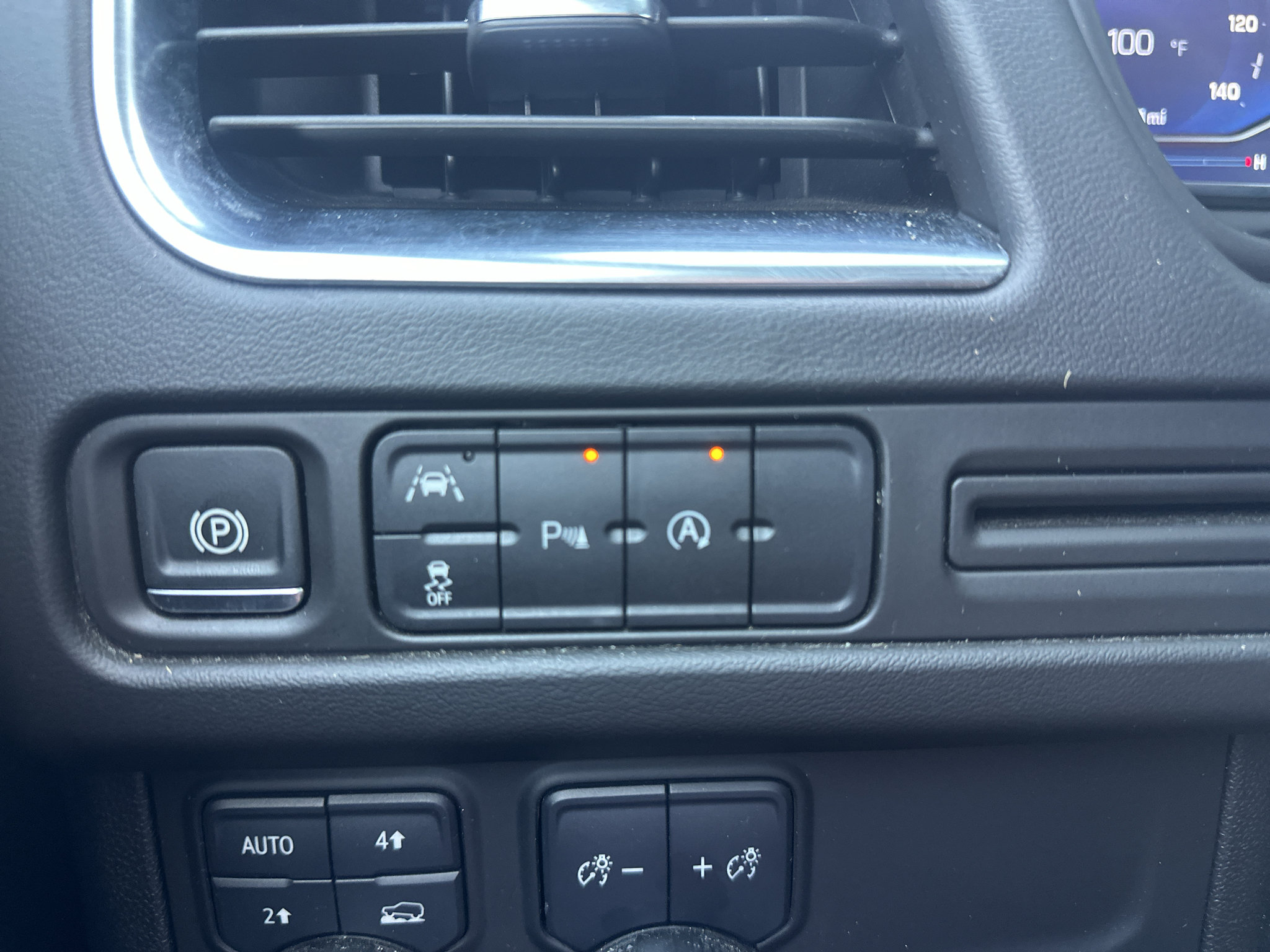 Used 2024 Chevrolet Tahoe LT AWD/4WD image 28