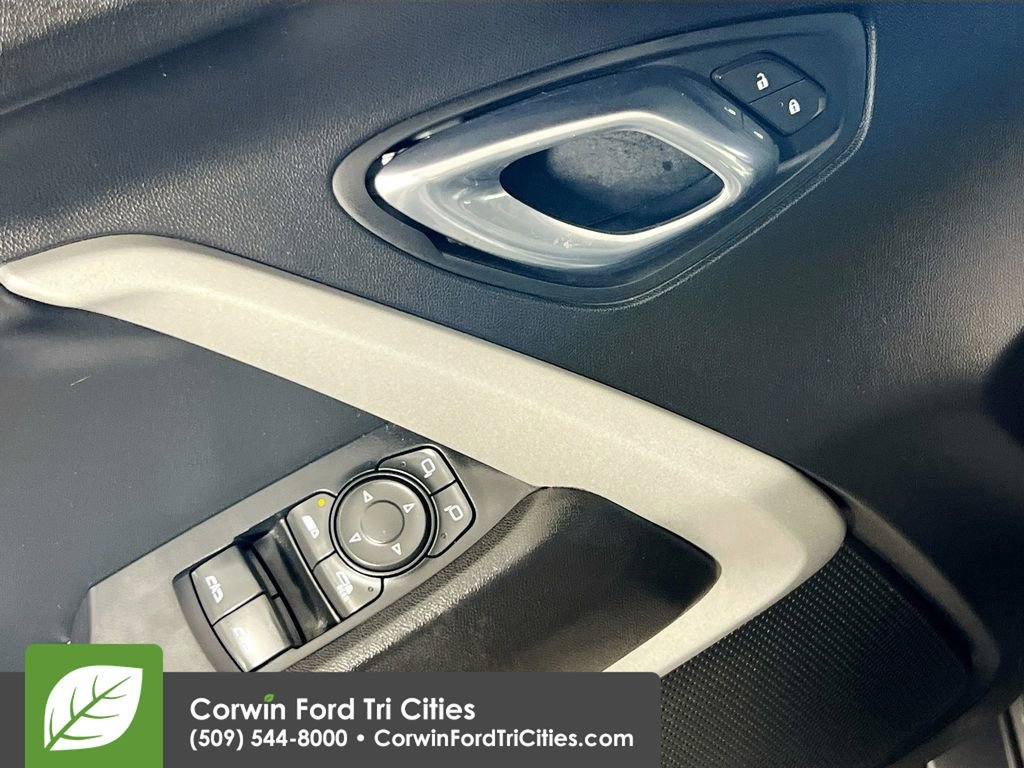 Used 2020 Chevrolet Camaro LT RWD image 11