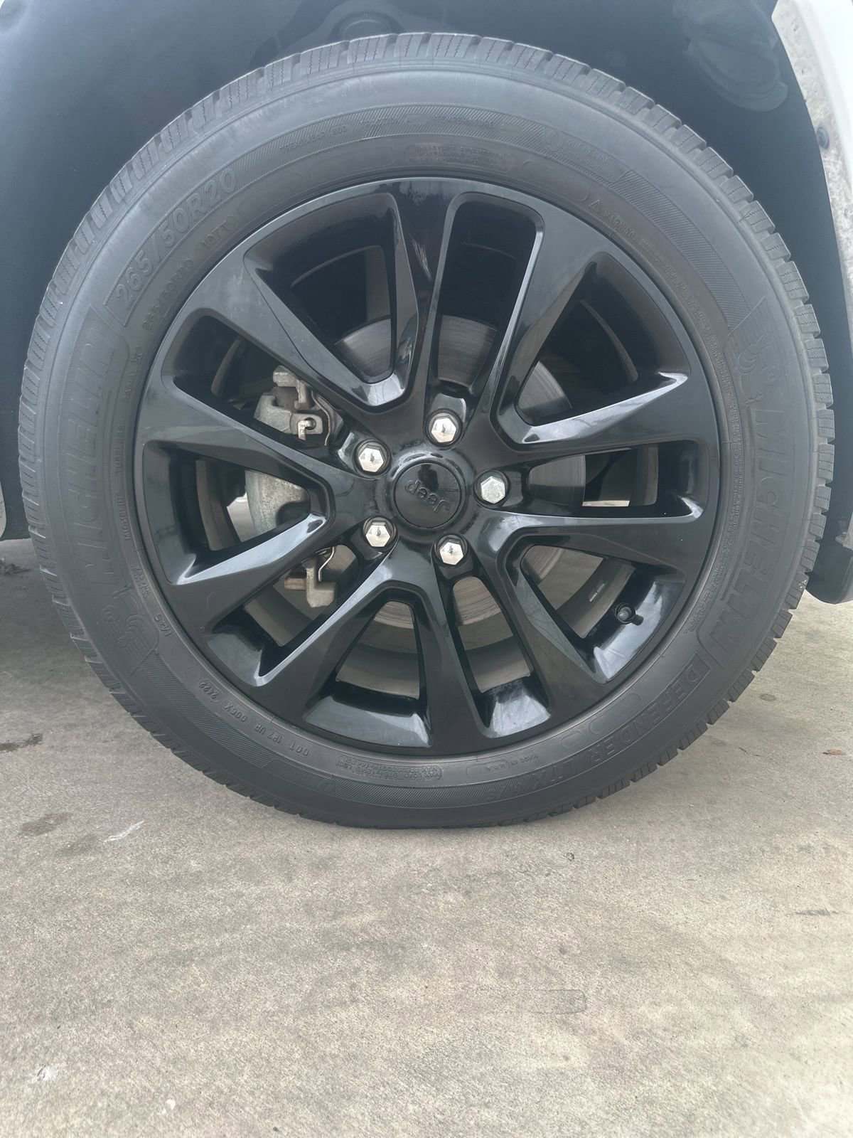 Used 2018 Jeep Grand Cherokee Altitude RWD image 27
