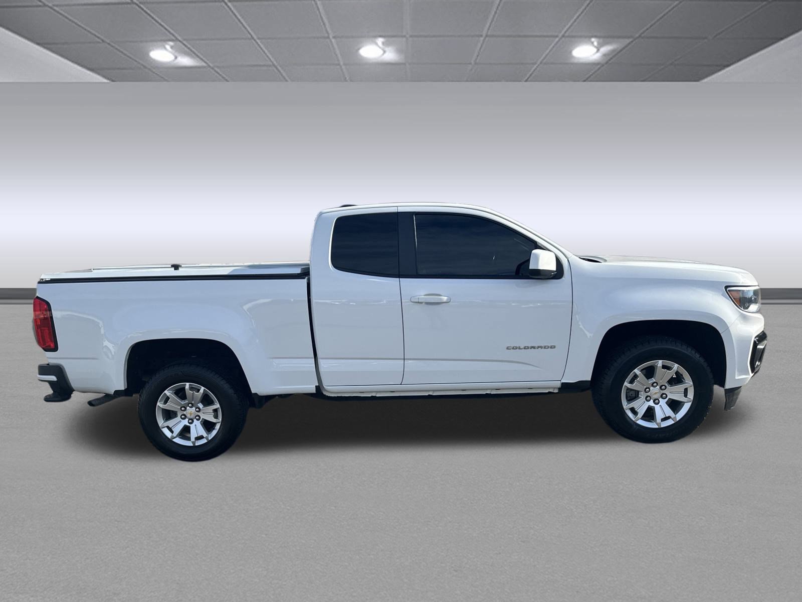 Used 2022 Chevrolet Colorado LT w/ Fleet Safety Package image 2