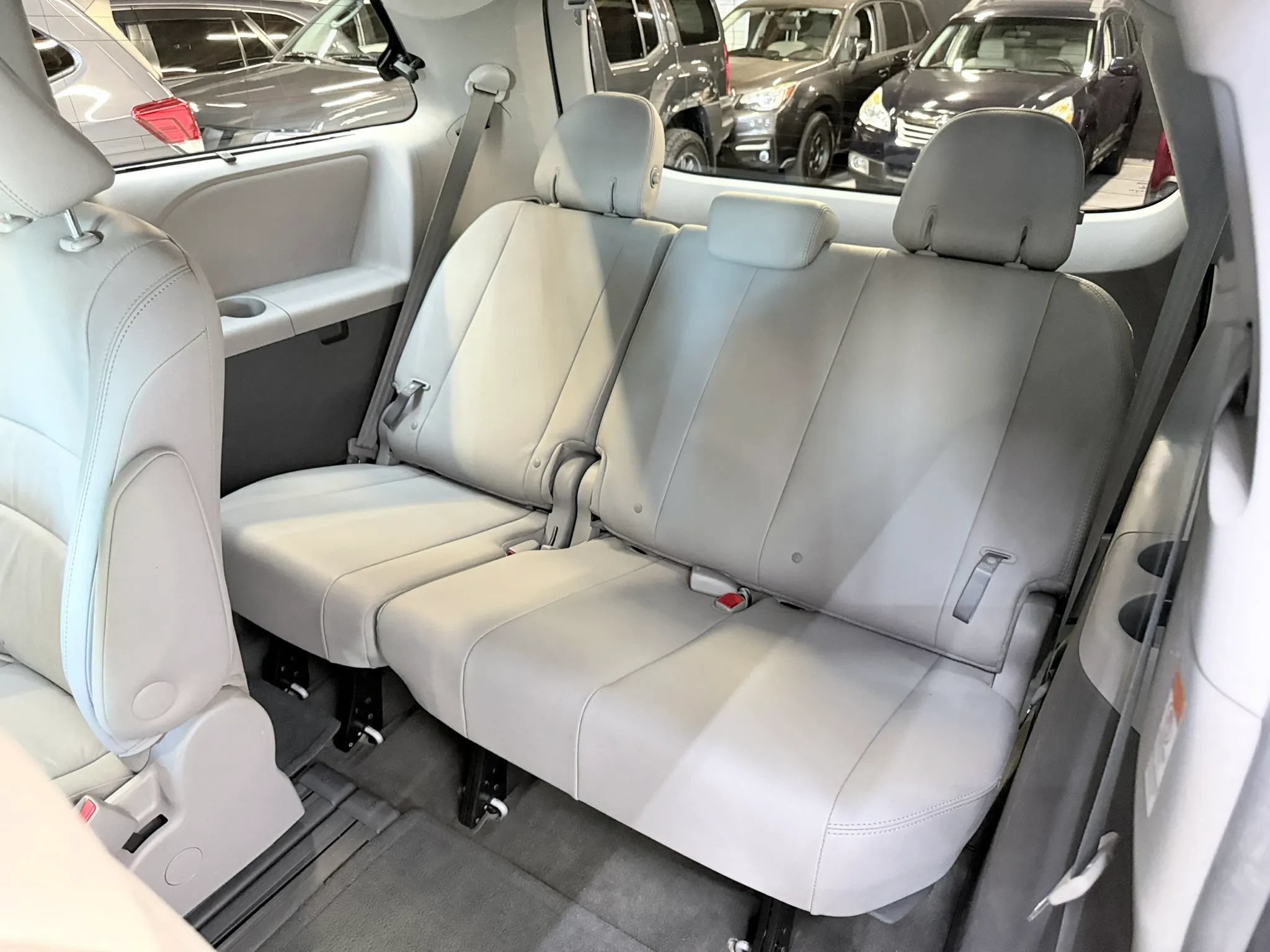 Used 2017 Toyota Sienna XLE FWD image 22