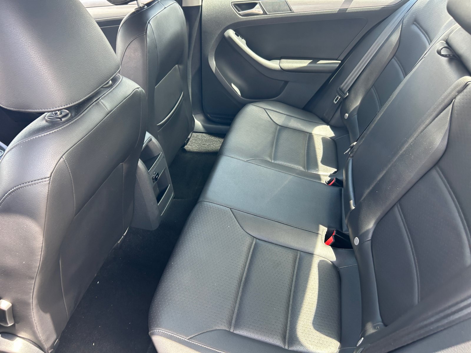 Used 2015 Volkswagen Jetta TDI SE FWD image 17
