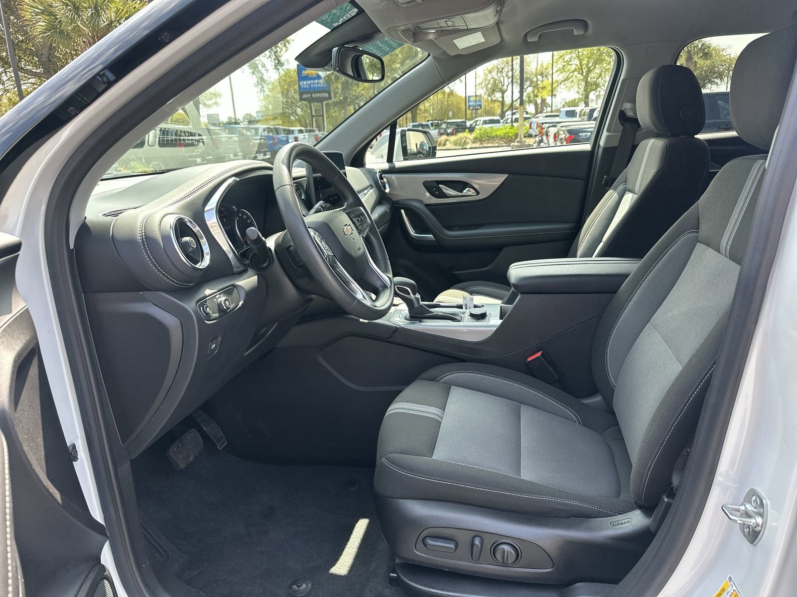 Used 2024 Chevrolet Blazer LT w/ Convenience Package FWD image 16