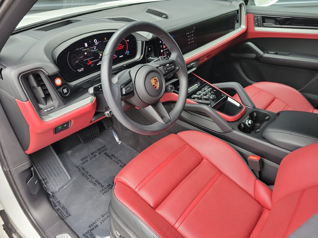 Certified 2026 Porsche Cayenne AWD/4WD image 4