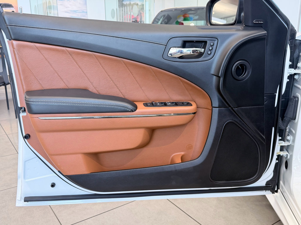 Used 2022 Dodge Charger SRT Hellcat w/ Harman/Kardon Audio Group image 29