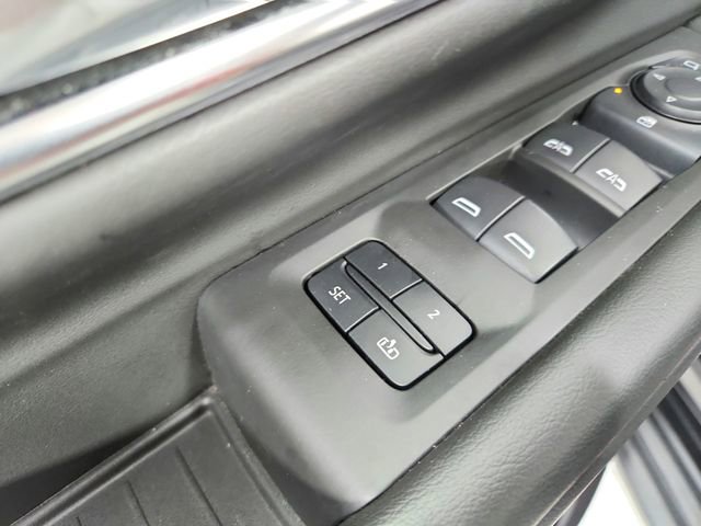 Used 2024 Chevrolet Suburban RST RWD image 21